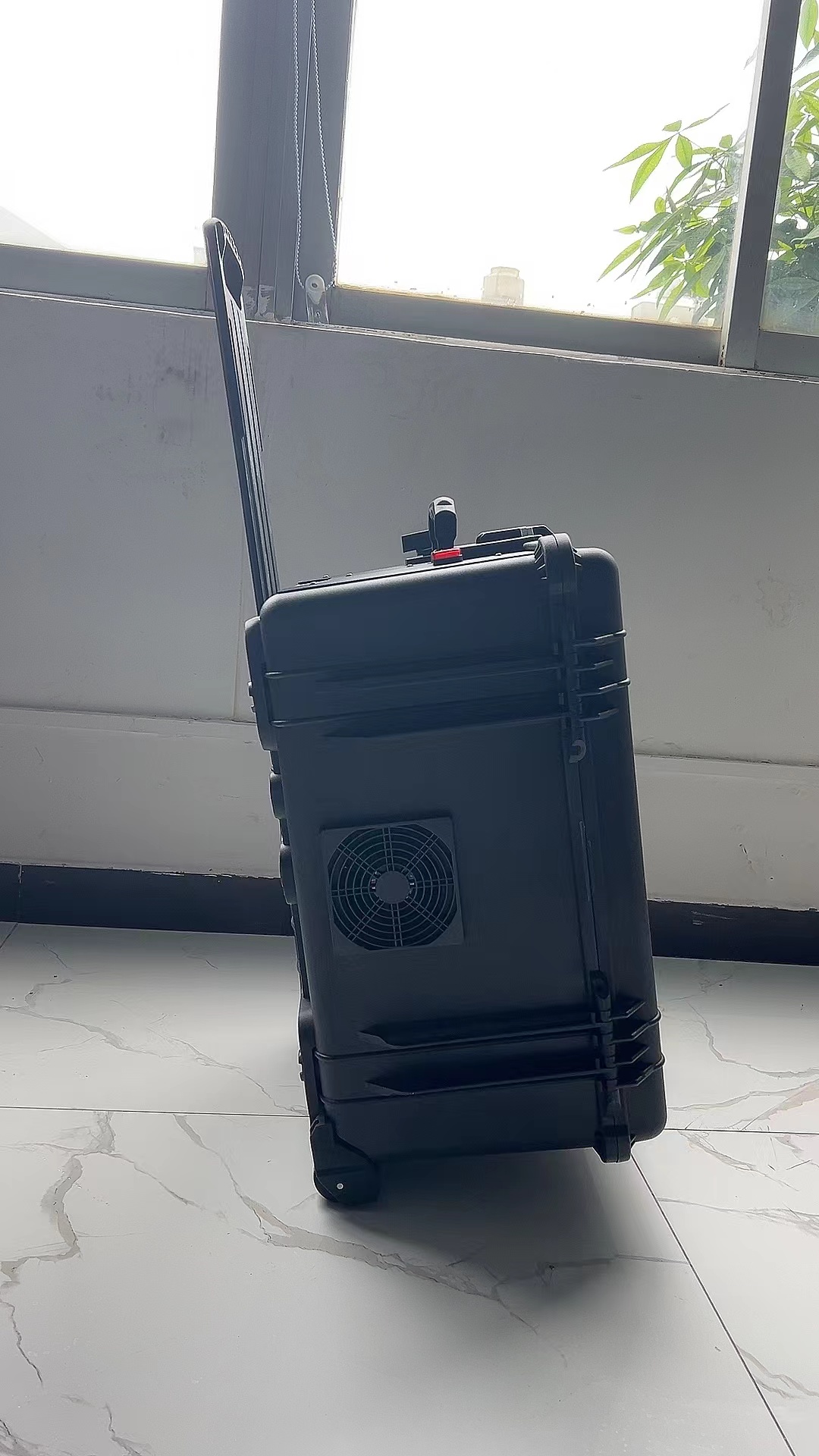 长海手拉箱型移动通信干扰器